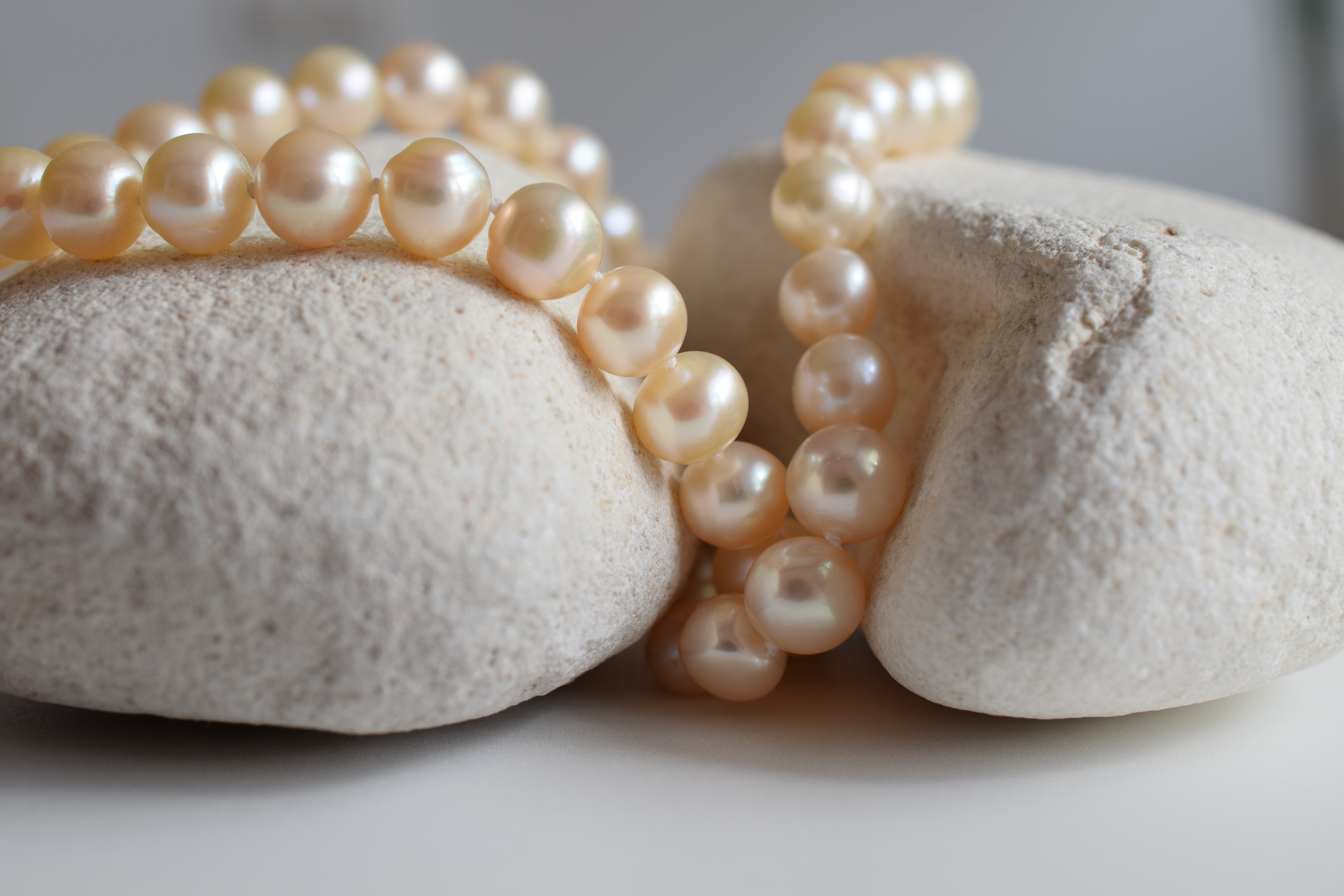 pearls-2651960